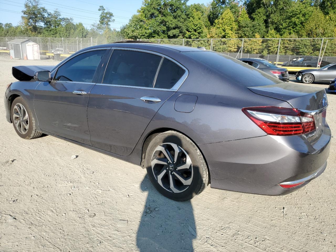 1HGCR2F84GA073177 2016 HONDA ACCORD - Image 2