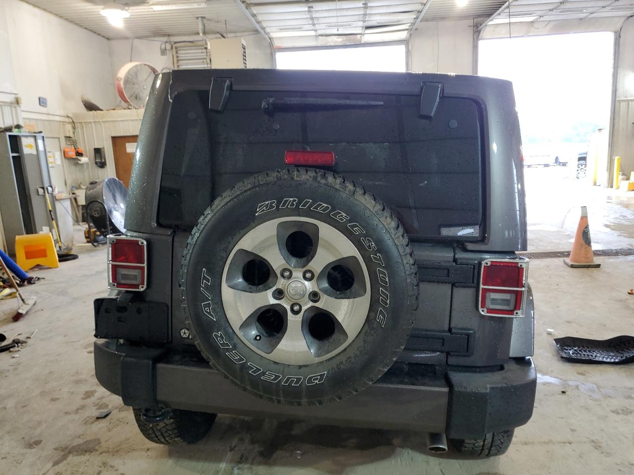 2018 Jeep Wrangler Unlimited Sahara VIN: 1C4BJWEG3JL802444 Lot: 66631934