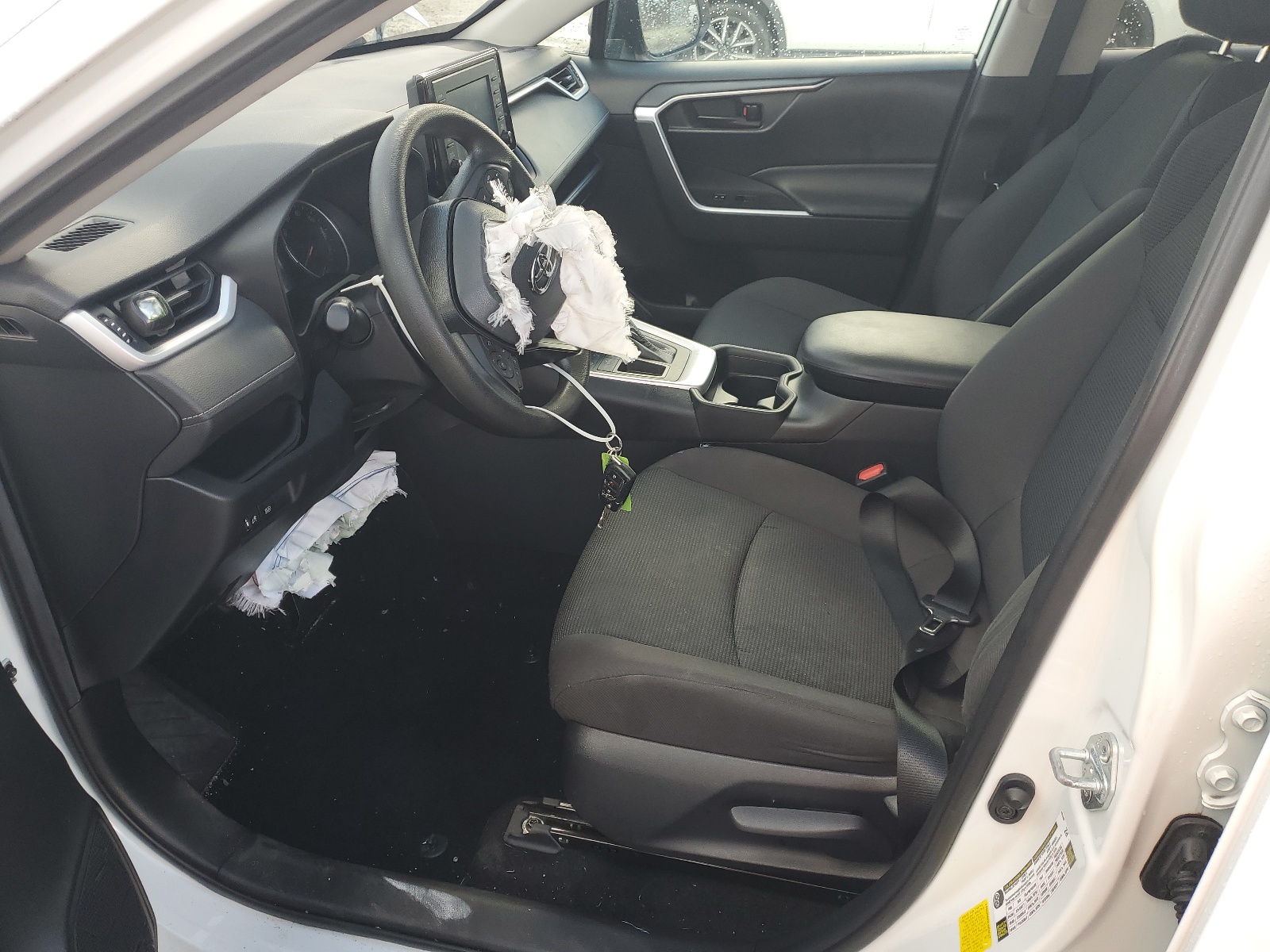 2T3H1RFV0MW169654 2021 Toyota Rav4 Le