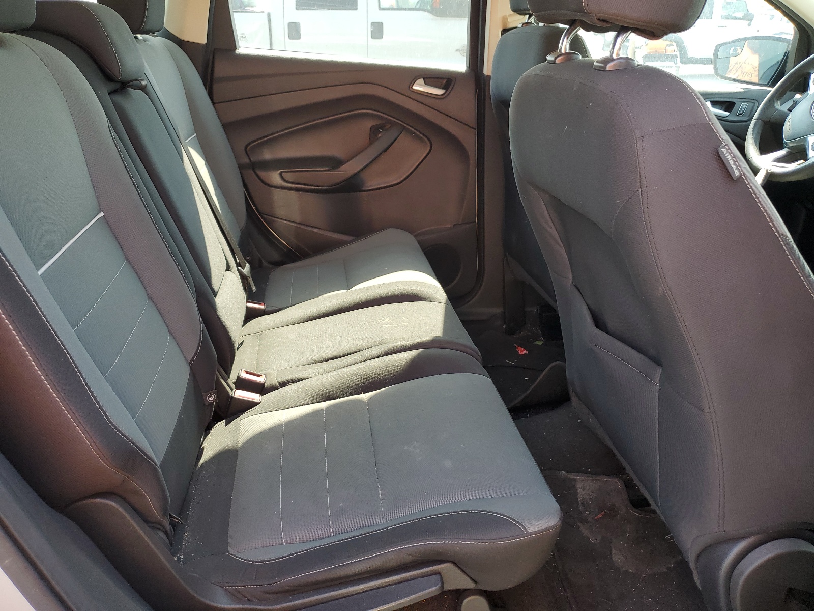 1FMCU0G76FUA61368 2015 Ford Escape Se