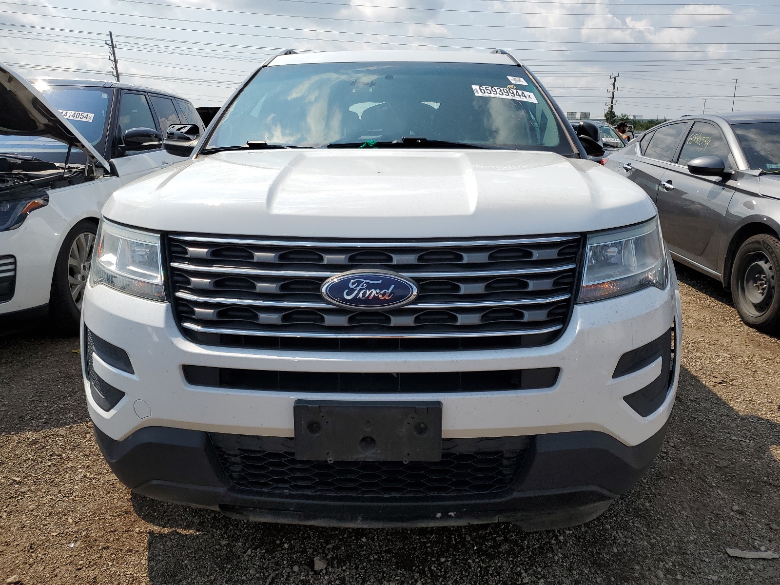 2016 Ford Explorer vin: 1FM5K8B84GGD17715