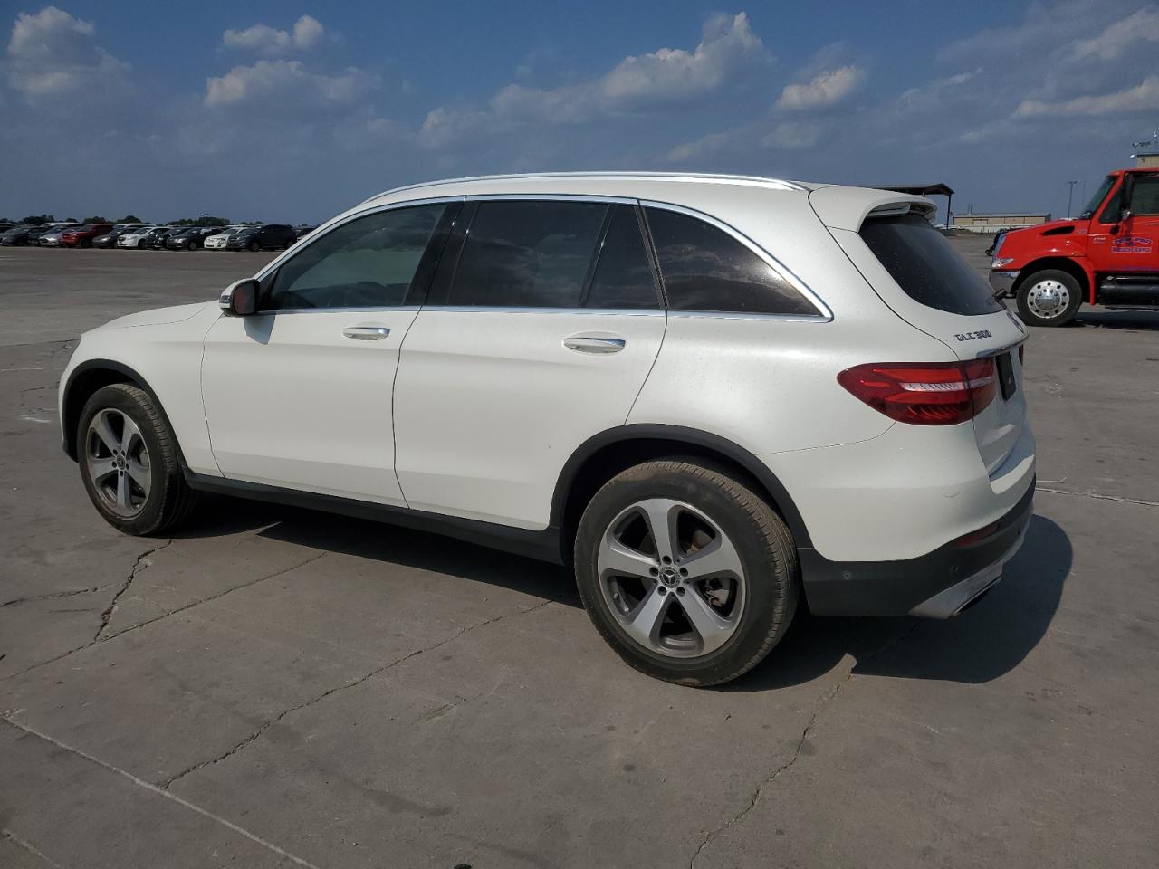 WDC0G4KB4JV050562 2018 MERCEDES-BENZ GLC - Image 2