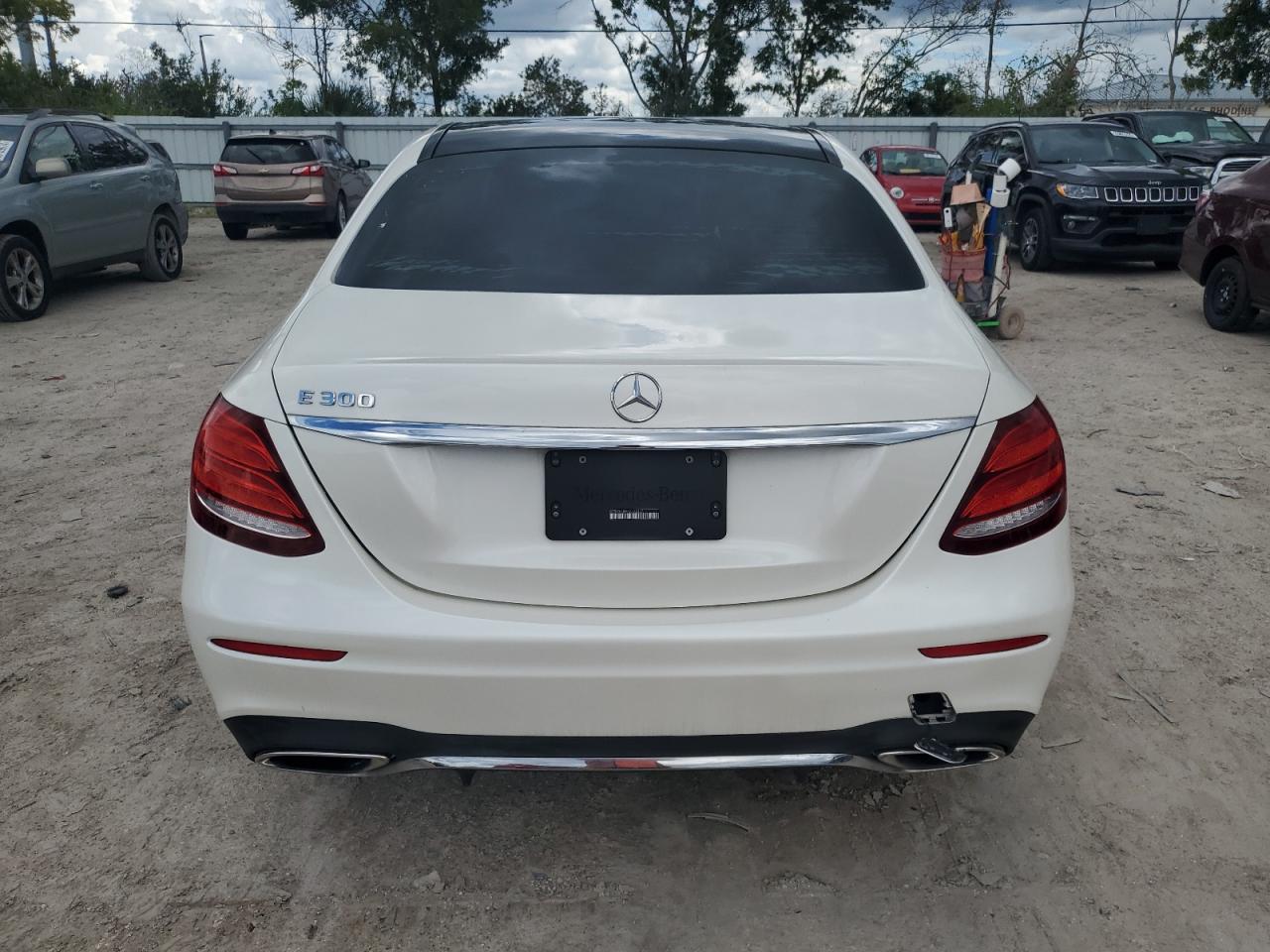 2017 Mercedes-Benz E 300 VIN: WDDZF4JB2HA125137 Lot: 69021454