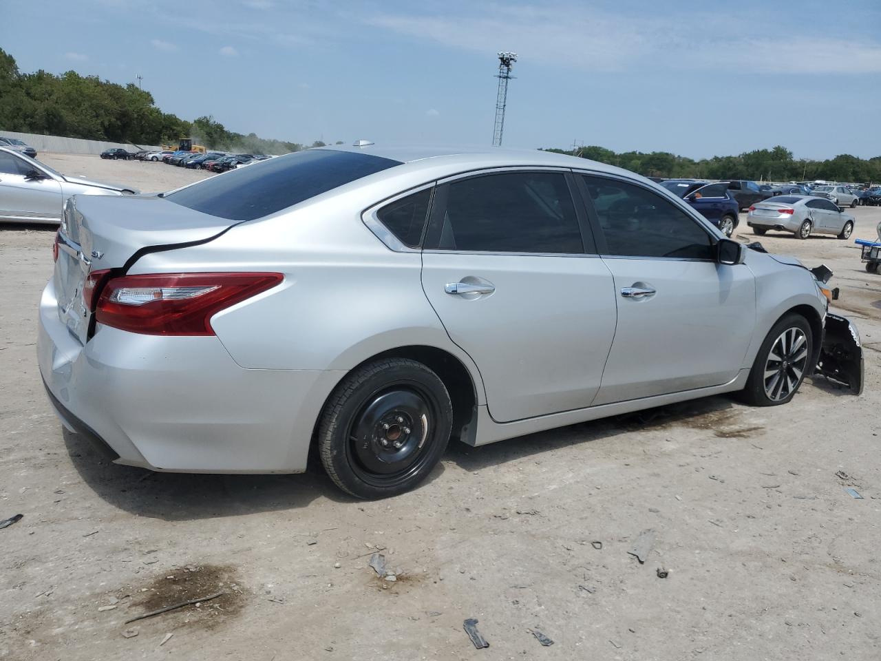 2018 Nissan Altima - Image 3