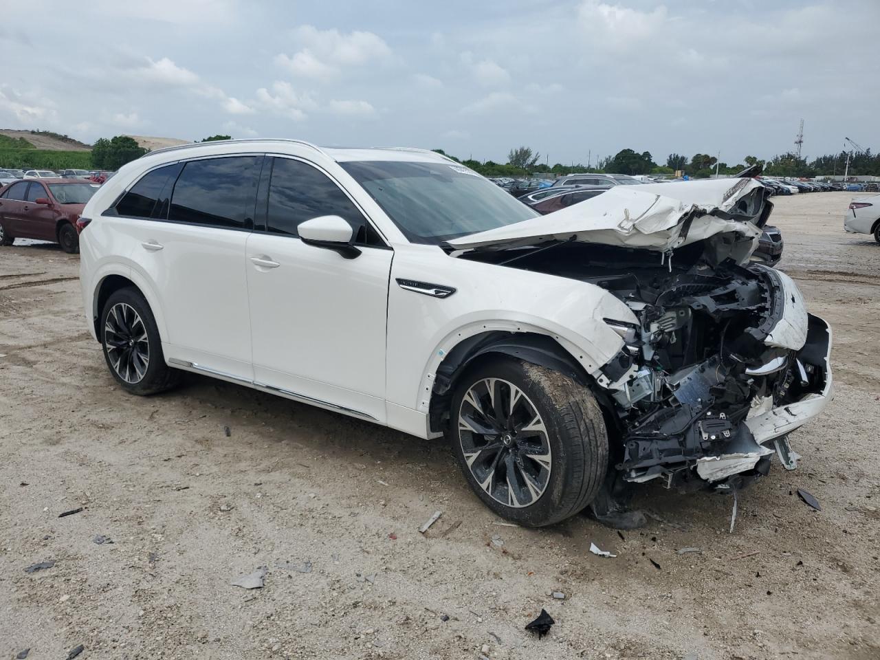 2024 Mazda CX-90 - Image 4