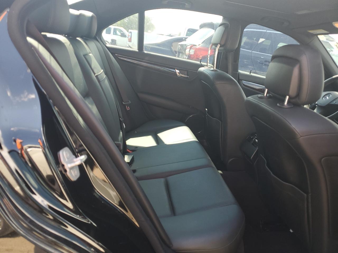 2010 Mercedes-Benz C 300 VIN: WDDGF5EB6AR109635 Lot: 68071174