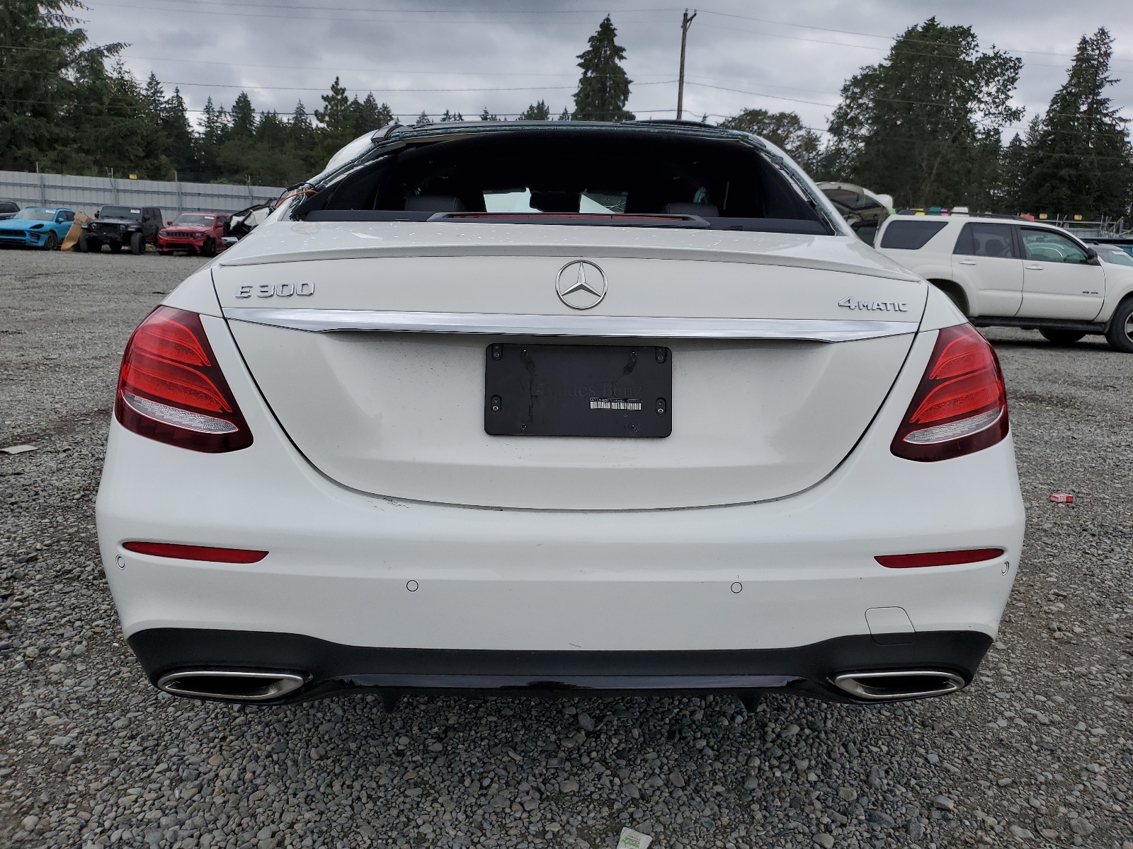 WDDZF4KBXJA409684 2018 Mercedes-Benz E 300 4Matic