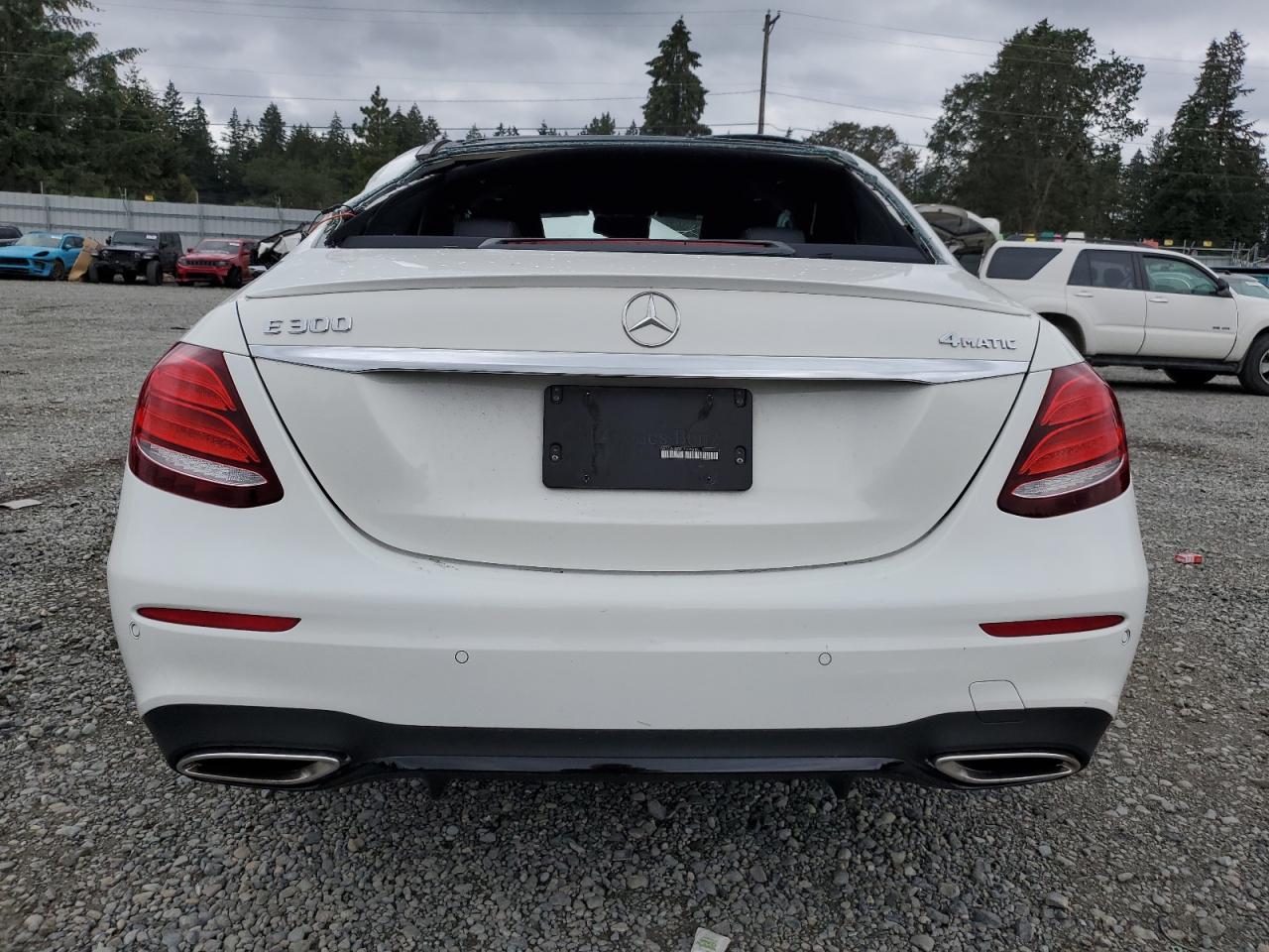 2018 Mercedes-Benz E 300 4Matic VIN: WDDZF4KBXJA409684 Lot: 68570714