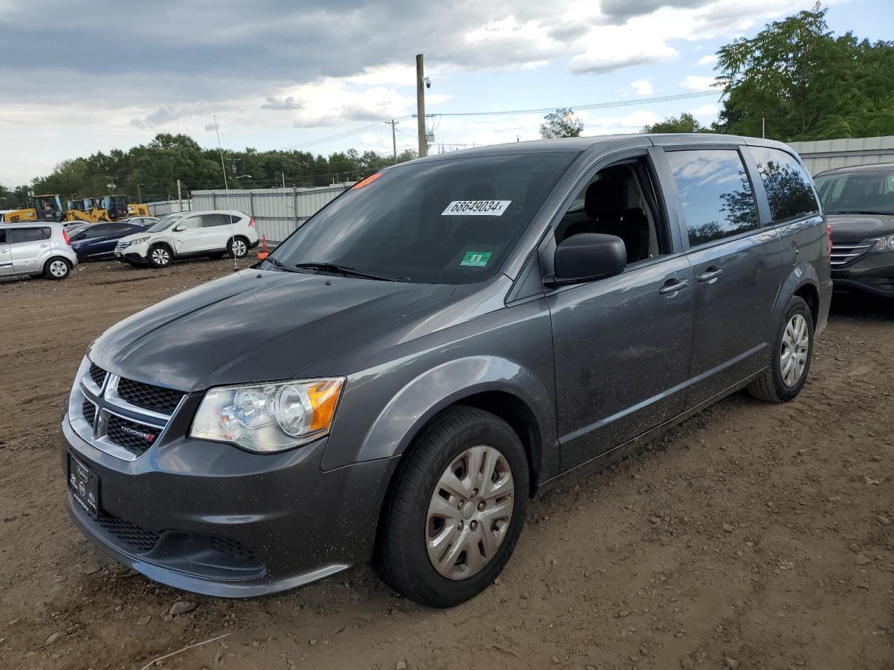 2C4RDGBGXJR166189 2018 Dodge Grand Caravan Se