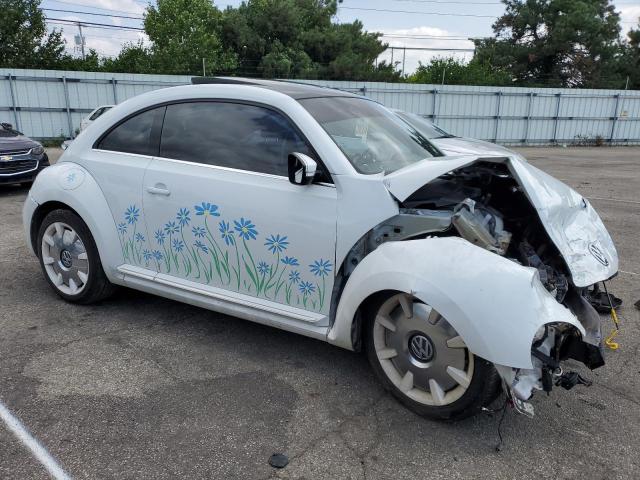  VOLKSWAGEN BEETLE 2019 Белый