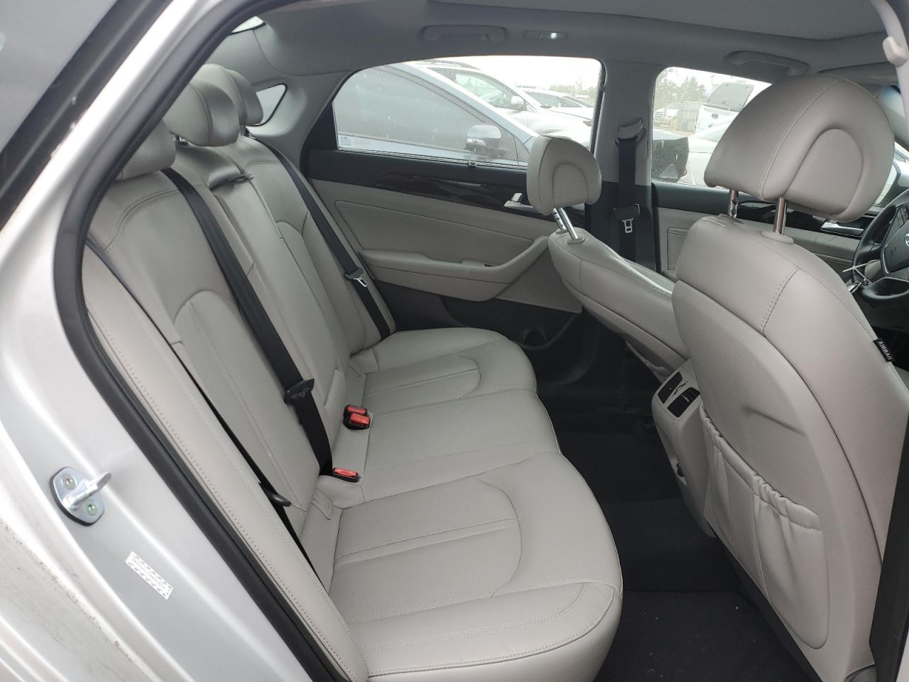 2017 Hyundai Sonata Hybrid VIN: KMHE34L17HA043874 Lot: 68717734