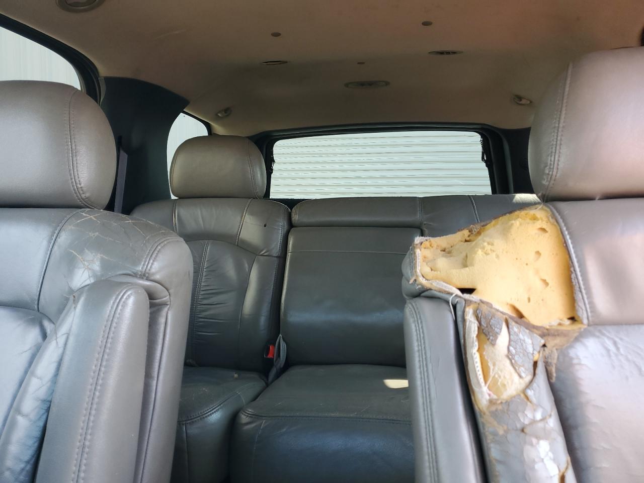 2000 Chevrolet Tahoe C1500 VIN: 1GNEC13T5YJ169596 Lot: 66195604