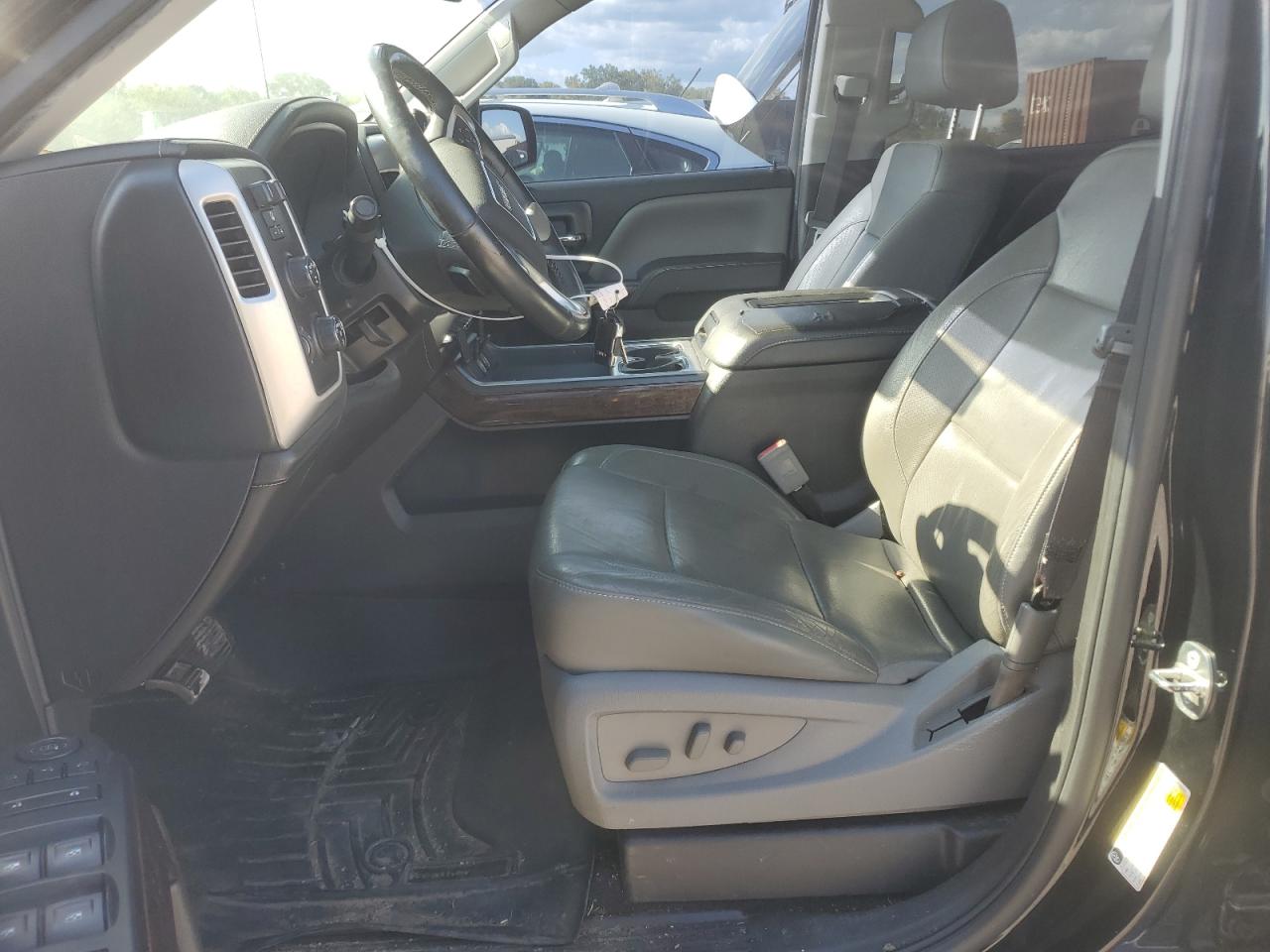 2017 GMC Sierra - Image 7