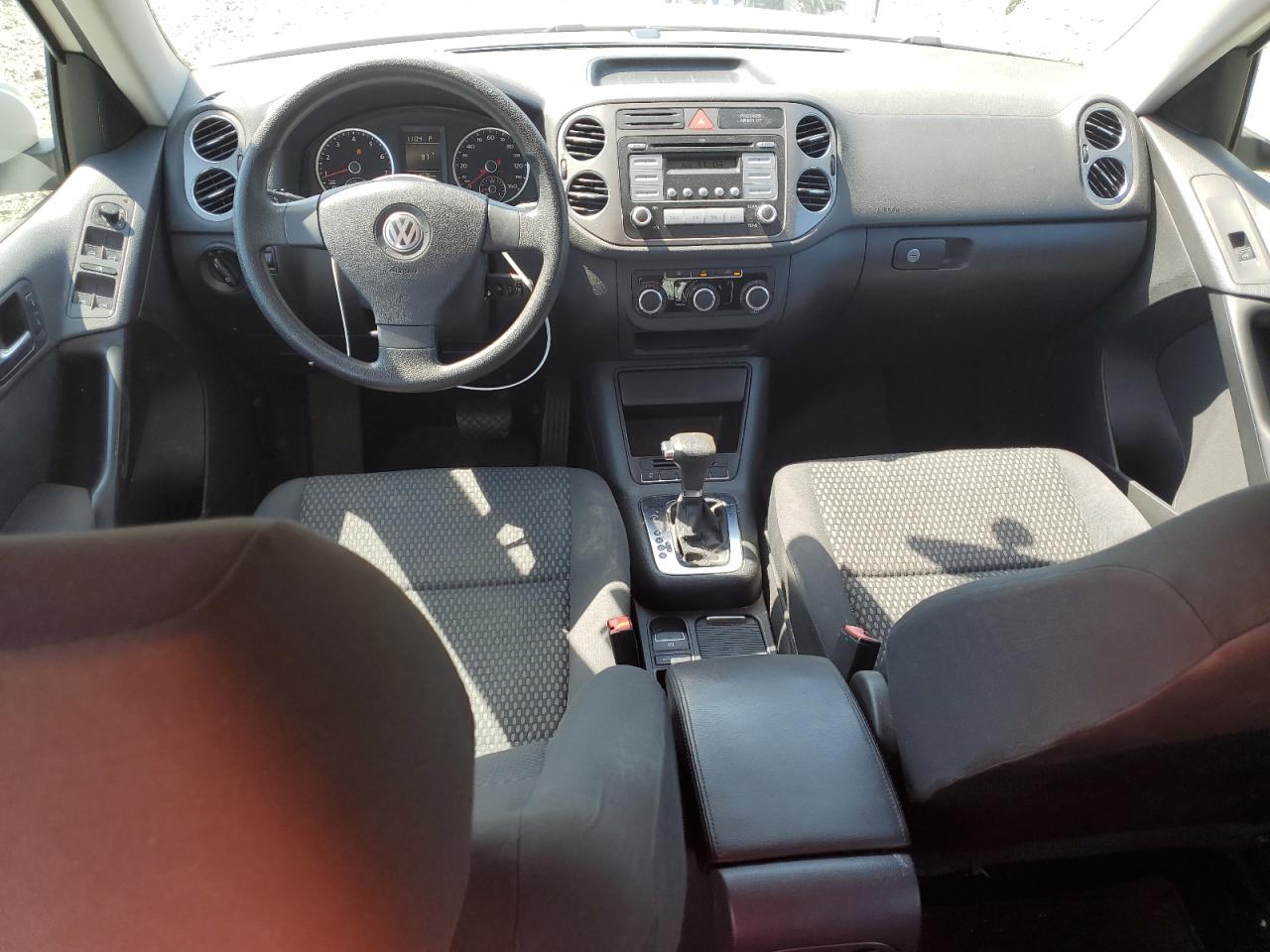 2010 Volkswagen Tiguan Se VIN: WVGBV7AX2AW521651 Lot: 67273764