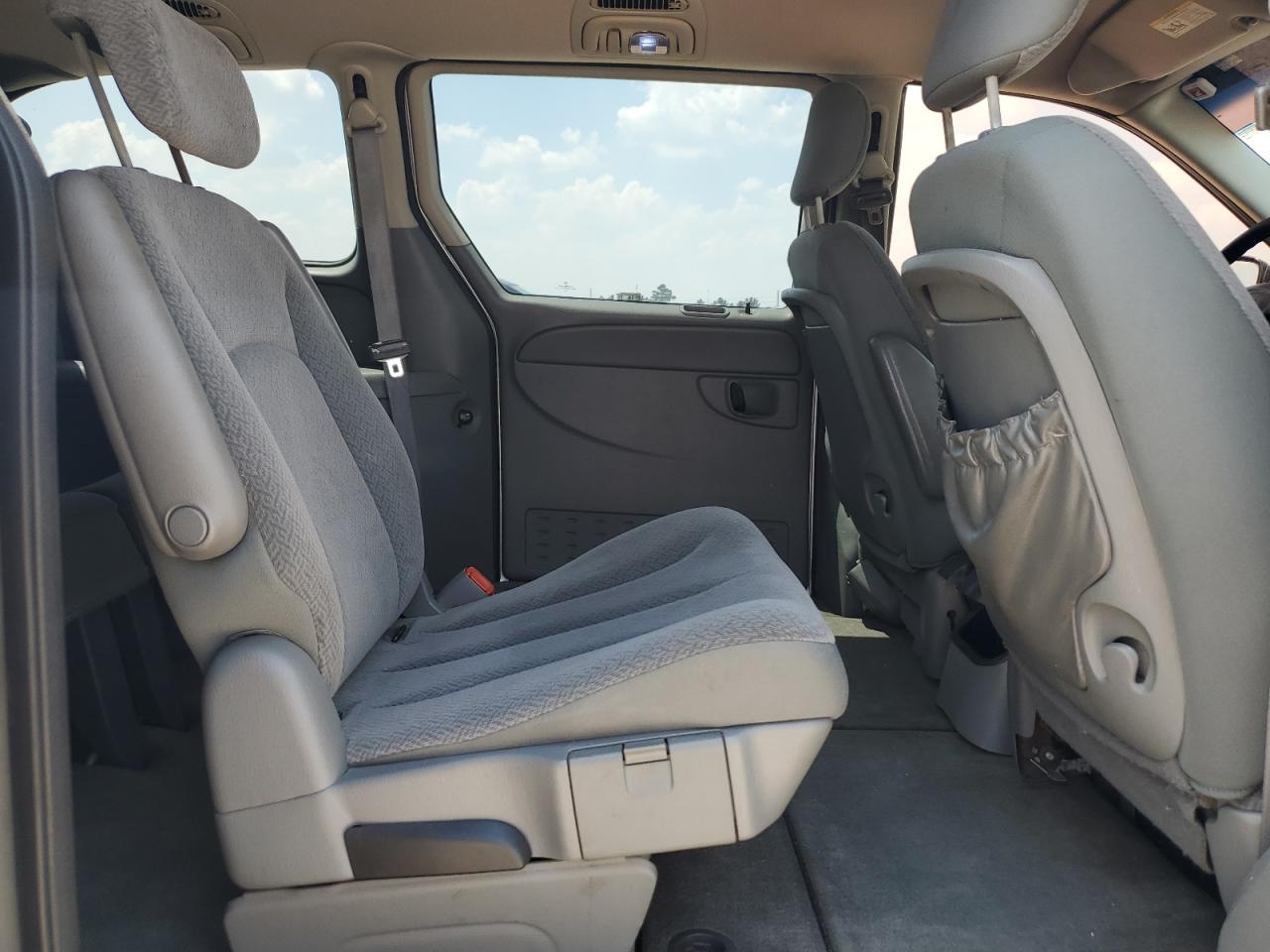 2005 Chrysler Town & Country Touring VIN: 2C4GP54L95R583998 Lot: 66485004