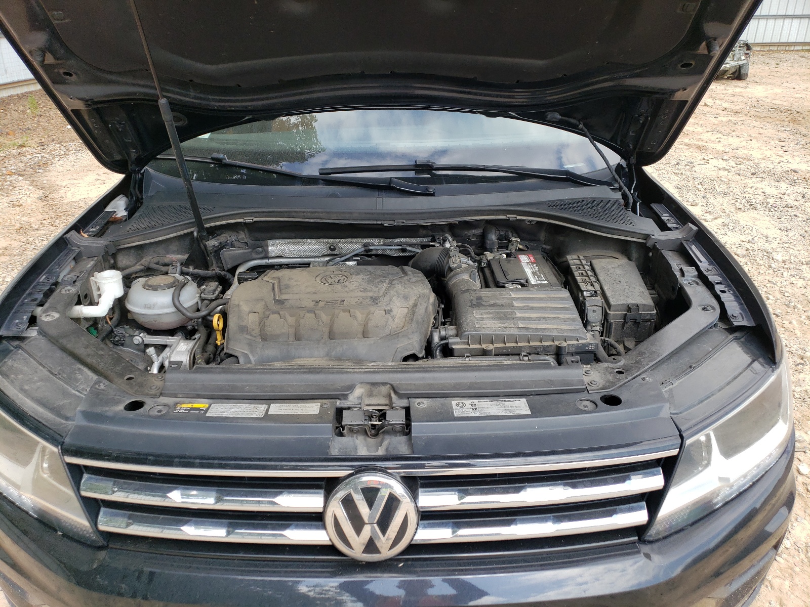 3VV2B7AX6JM037299 2018 Volkswagen Tiguan Se