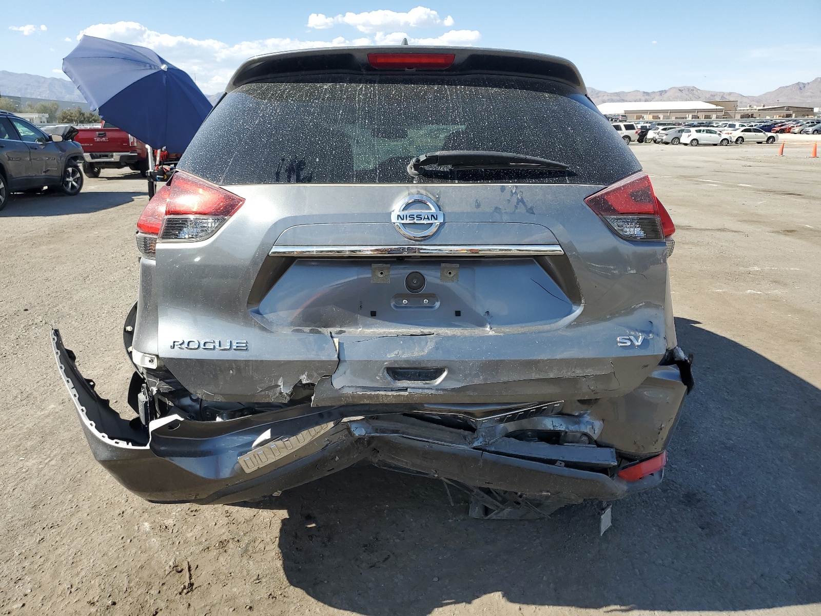 KNMAT2MT7JP563213 2018 Nissan Rogue S