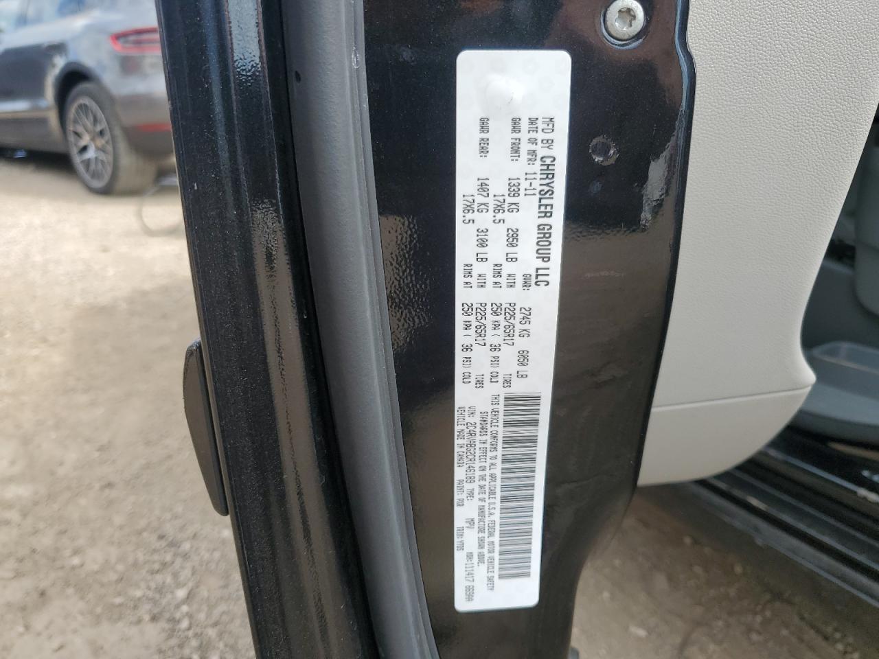 2C4RVABG2CR146189 2012 Volkswagen Routan Se