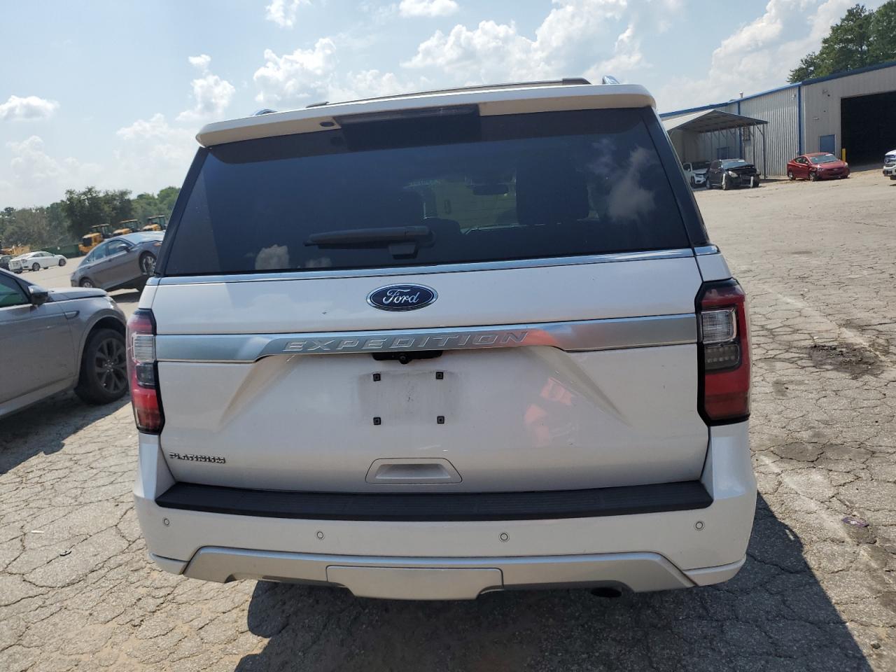 1FMJU1MT0KEA52460 2019 Ford Expedition Platinum