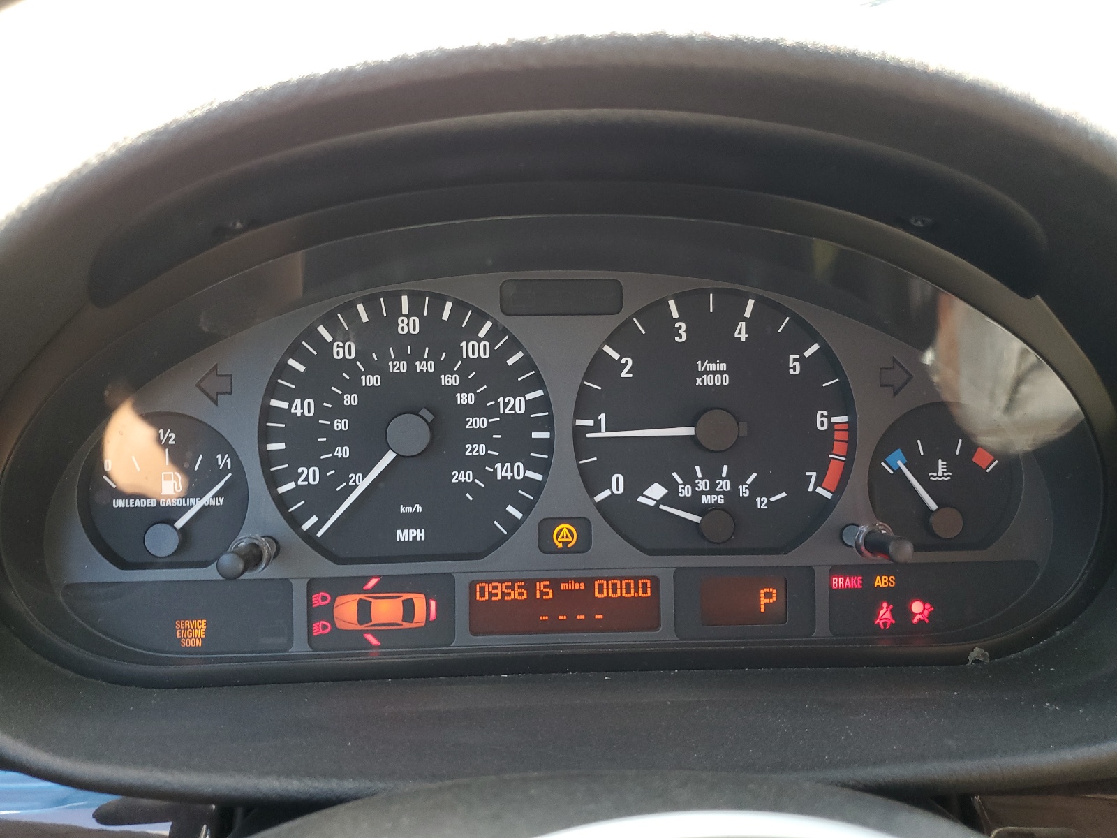 WBAET37482NJ21756 2002 BMW 325 I