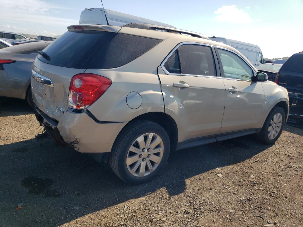 2011 Chevrolet Equinox - Image 3