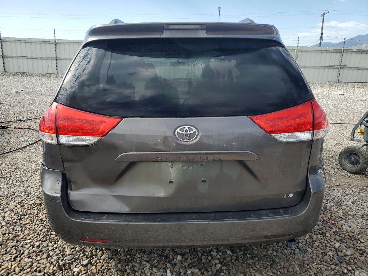 5TDKK3DC3CS253940 2012 Toyota Sienna Le