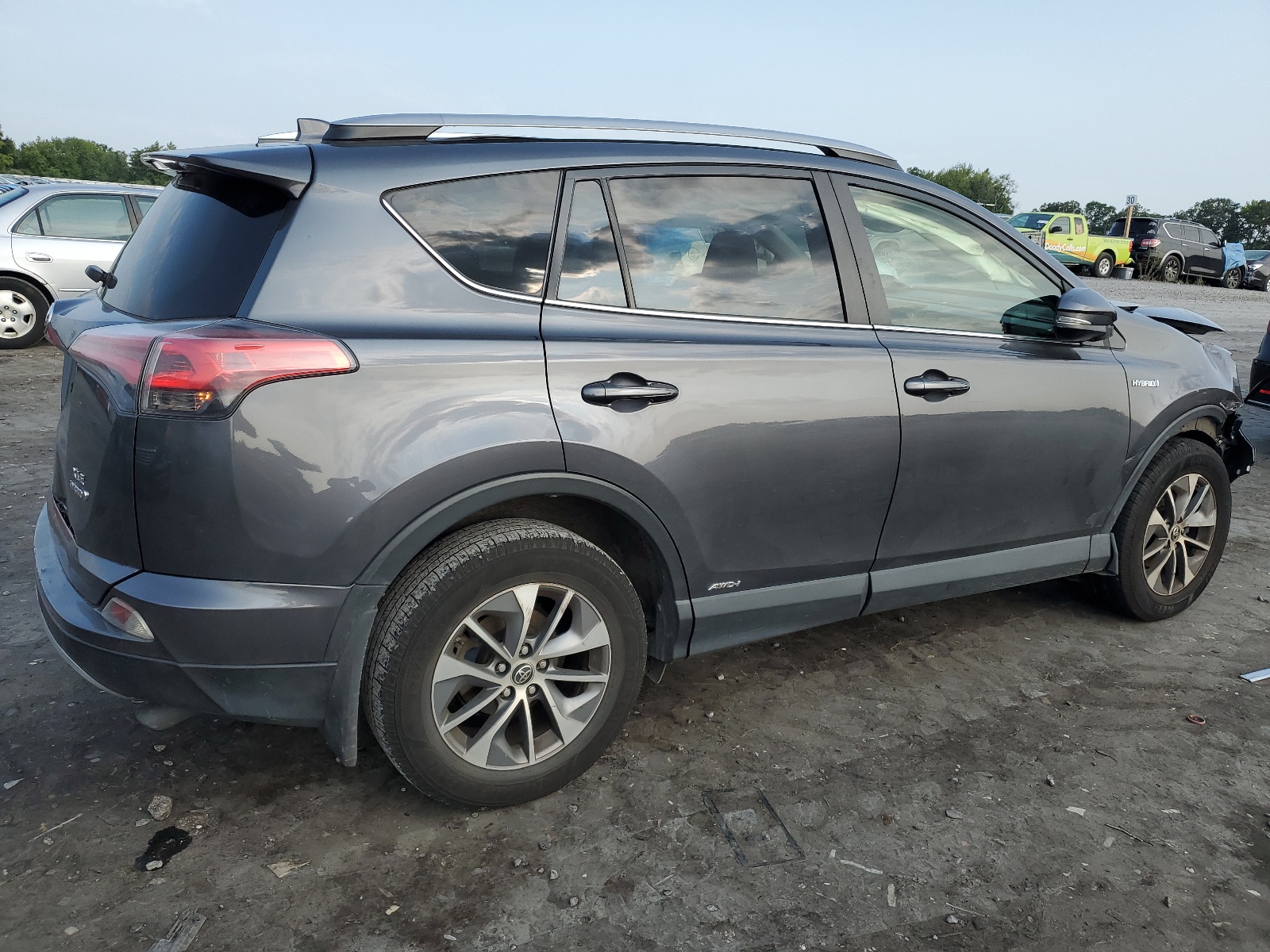 2017 Toyota Rav4 Hv Le vin: JTMRJREV1HD085965