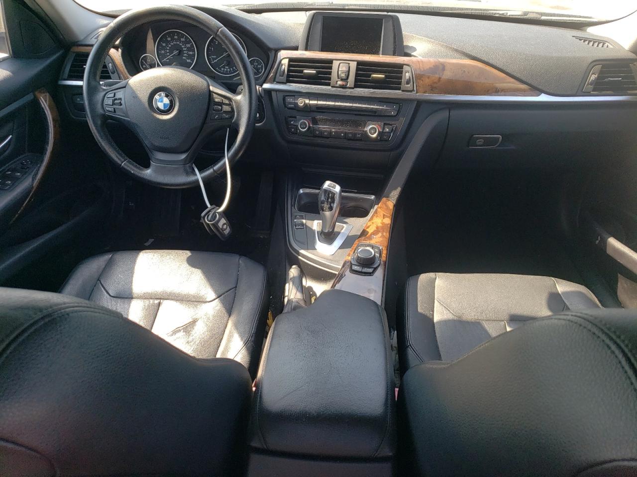 WBA3B1C54DF462744 2013 BMW 320 I