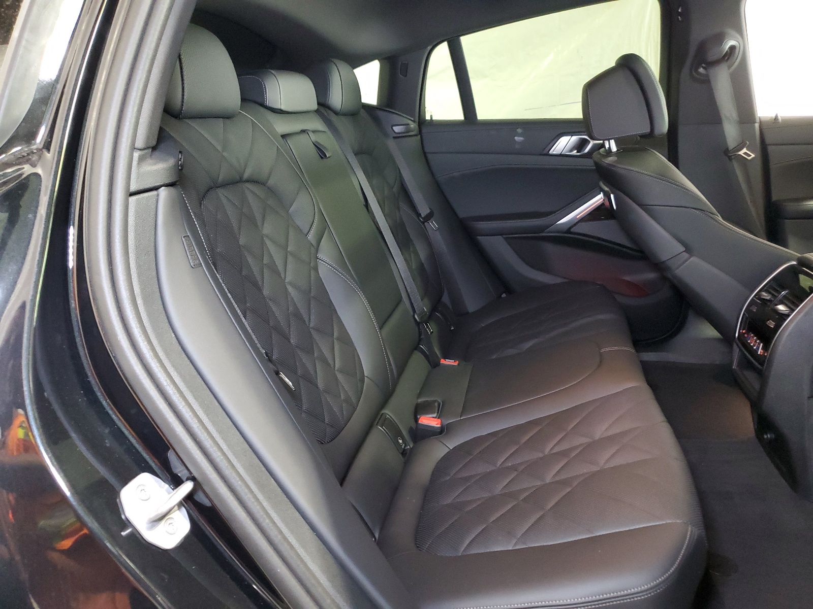 5UX33EX05S9X32046 2025 BMW X6 xDrive40I