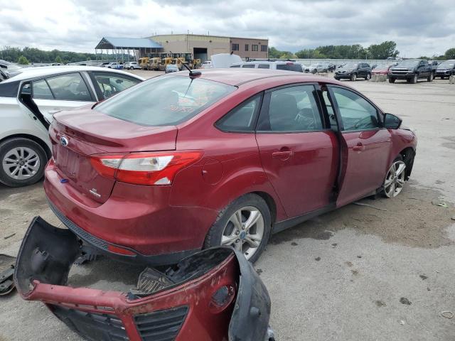 Sedans FORD FOCUS 2013 Czerwony