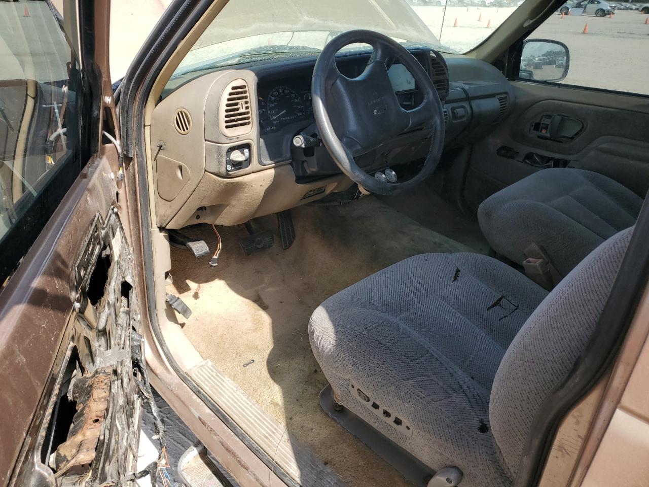 1996 Chevrolet Gmt-400 C2500 VIN: 1GCGC29RXTE183935 Lot: 67757414