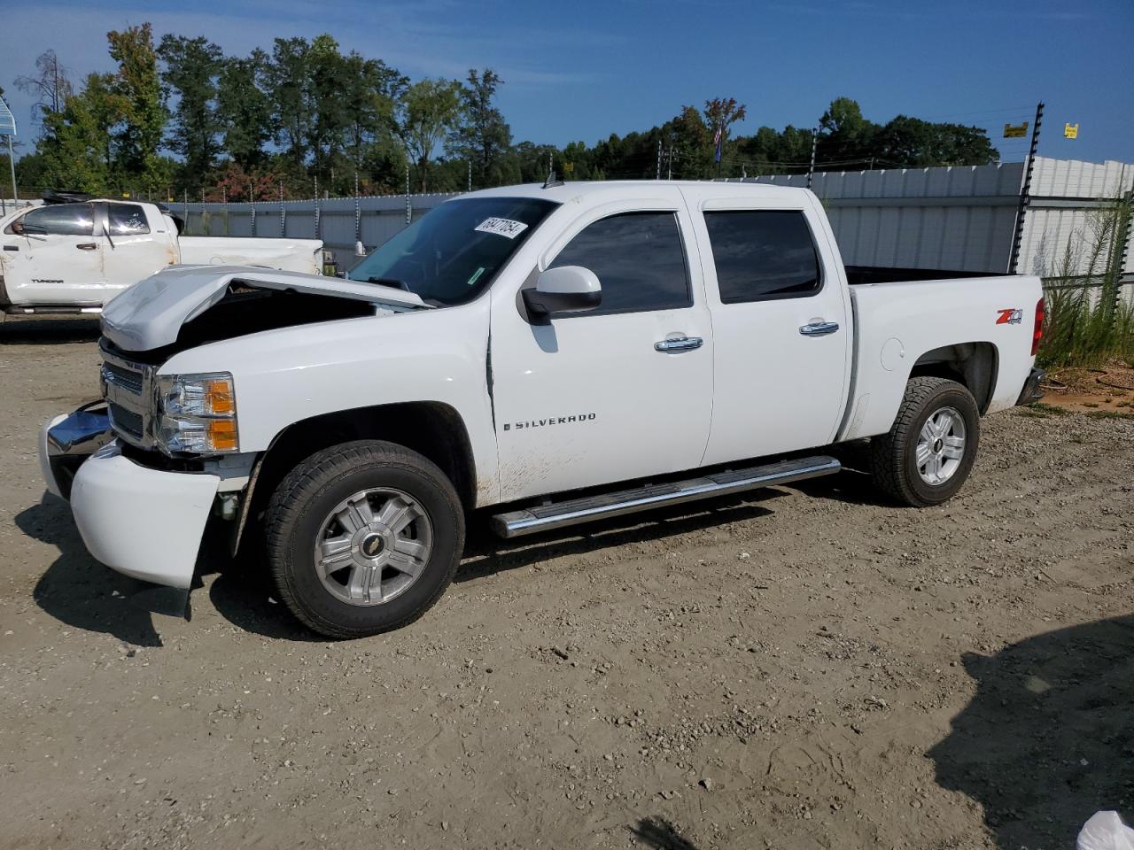 2007 Chevrolet Silverado K1500 Crew Cab VIN: 2GCEK13C171651177 Lot: 68477054