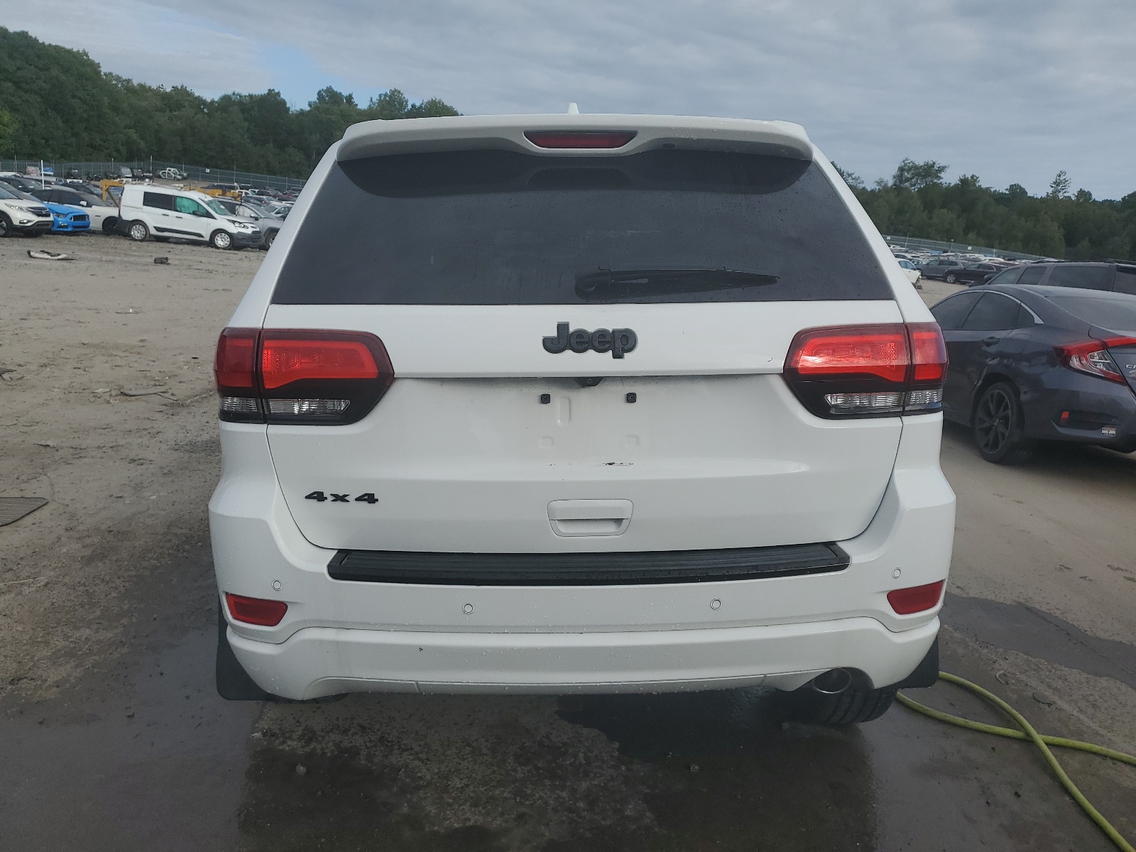 1C4RJFAG5JC249946 2018 Jeep Grand Cherokee Laredo