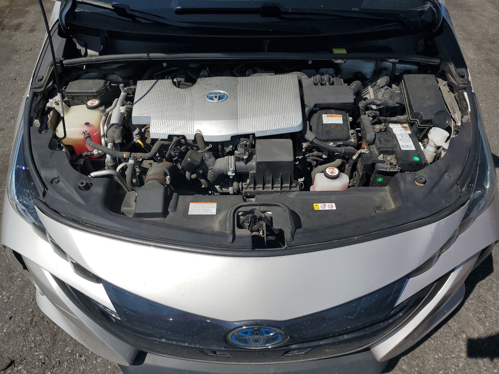 JTDKARFP5H3035657 2017 Toyota Prius Prime