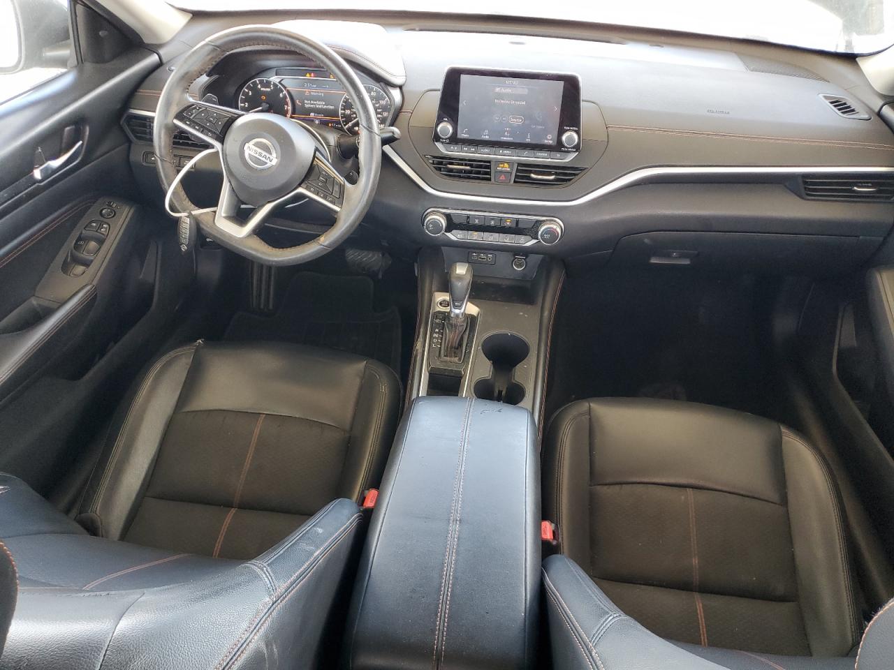 2020 Nissan Altima - Image 8