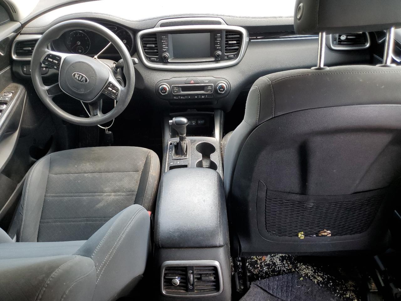 5XYPGDA50KG469226 2019 Kia Sorento Lx