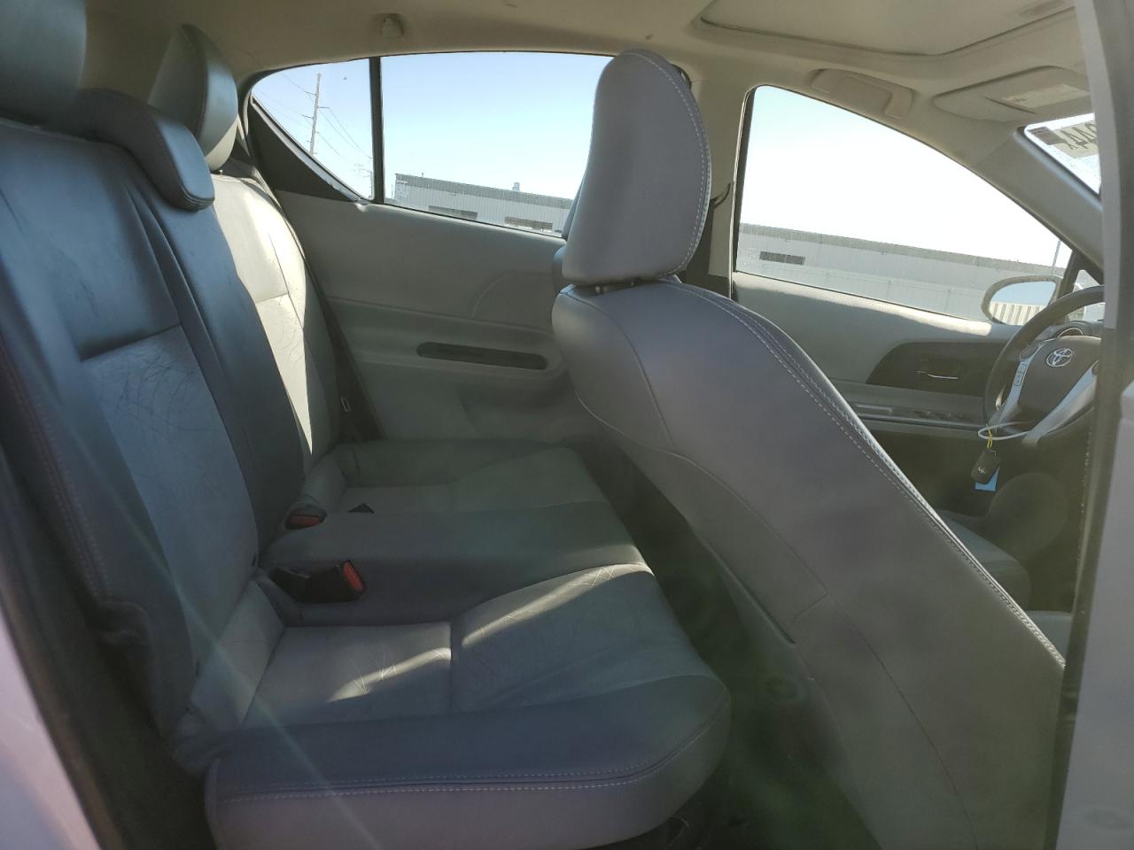 JTDKDTB33C1002071 2012 Toyota Prius C