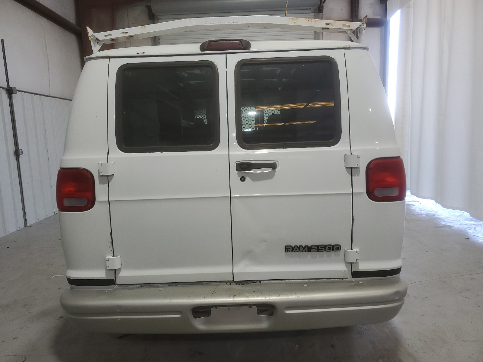 2B7JB21Y8XK531633 1999 Dodge Ram Van B2500