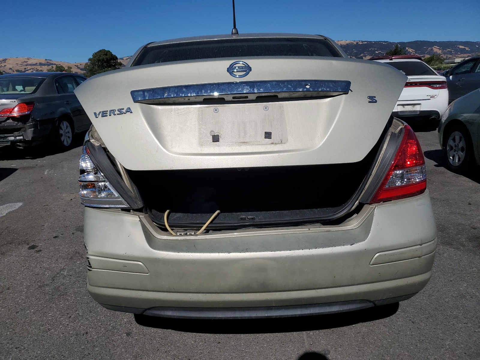 3N1BC11E87L420458 2007 Nissan Versa S