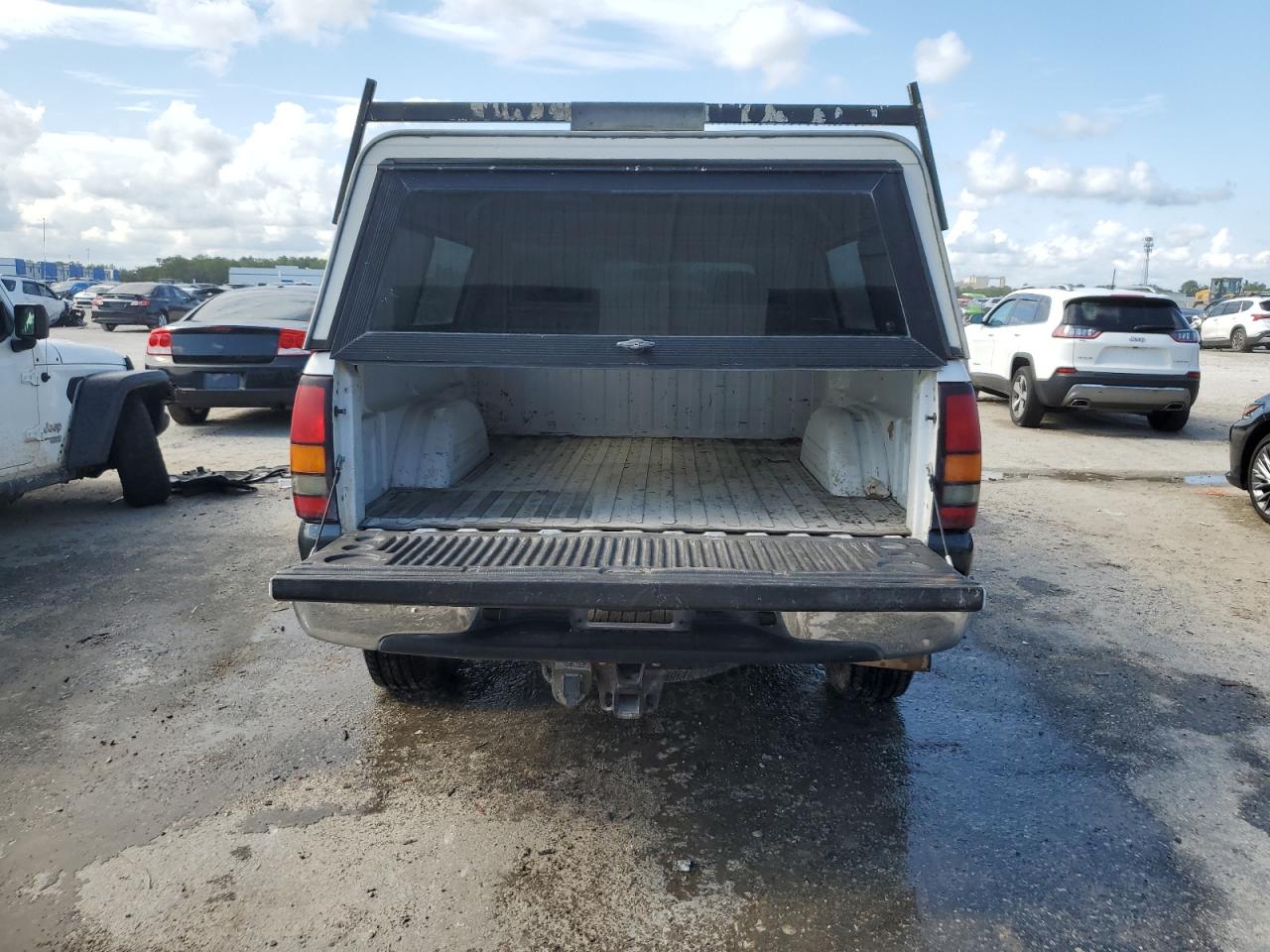 2005 GMC New Sierra K1500 VIN: 1GTEK19B45Z185490 Lot: 67208744