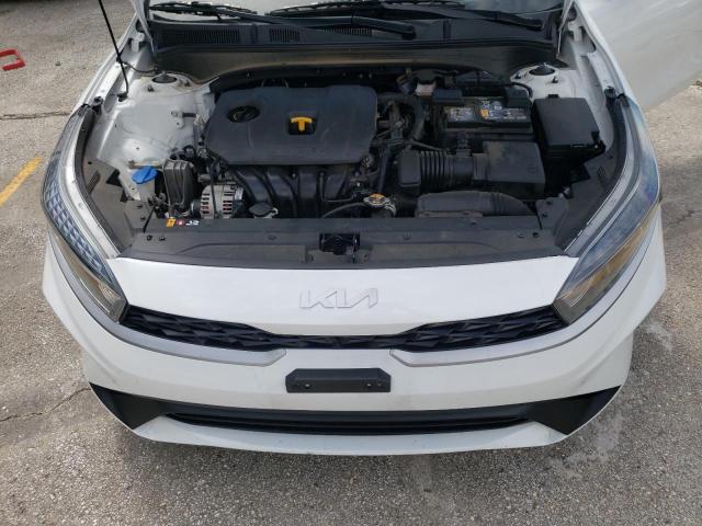 3KPF24AD9NE431044 Kia Forte FE 11