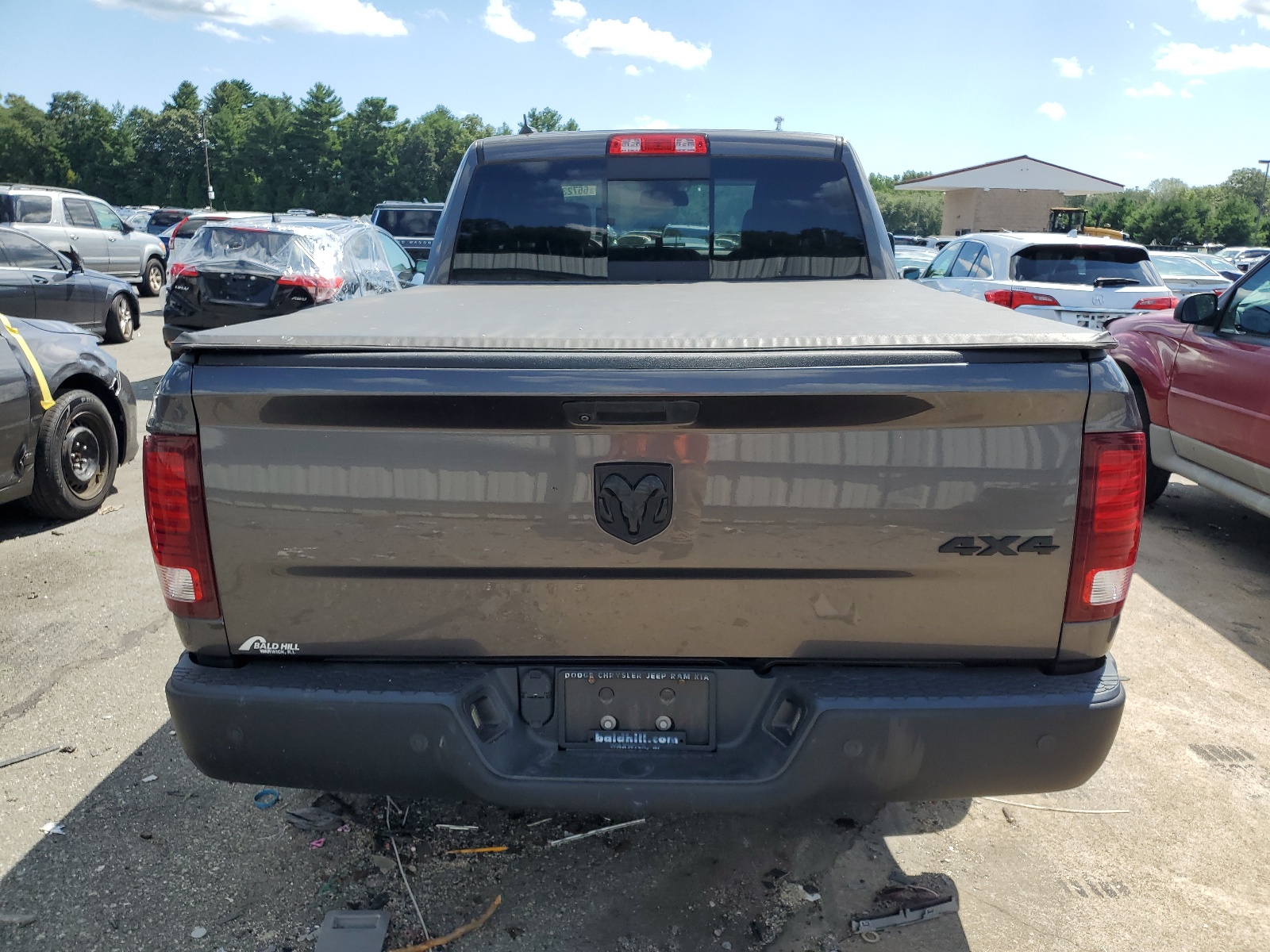 1C6RR7GG2KS631310 2019 Ram 1500 Classic Slt