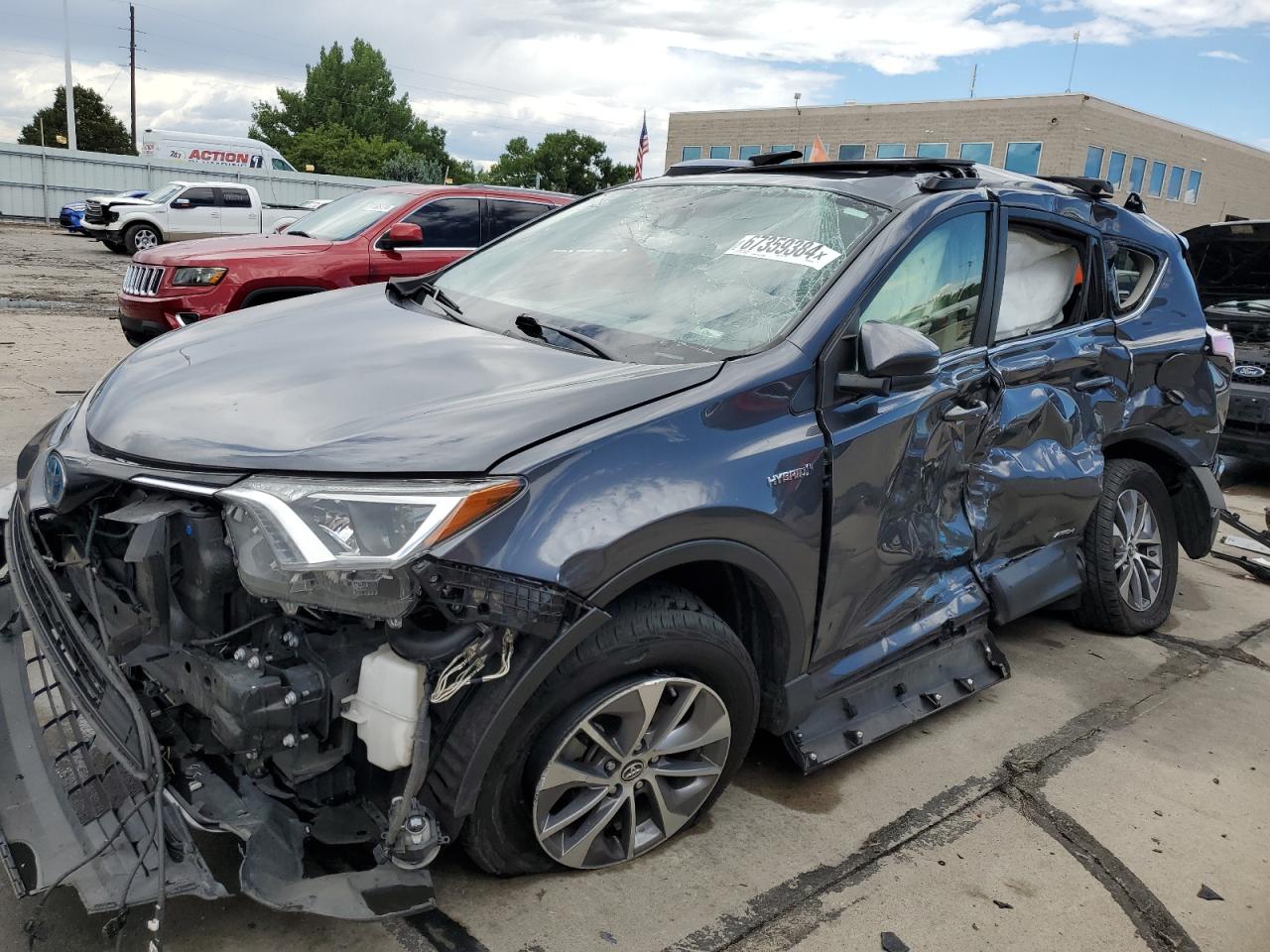 JTMRJREV2HD083156 2017 TOYOTA RAV 4 - Image 1