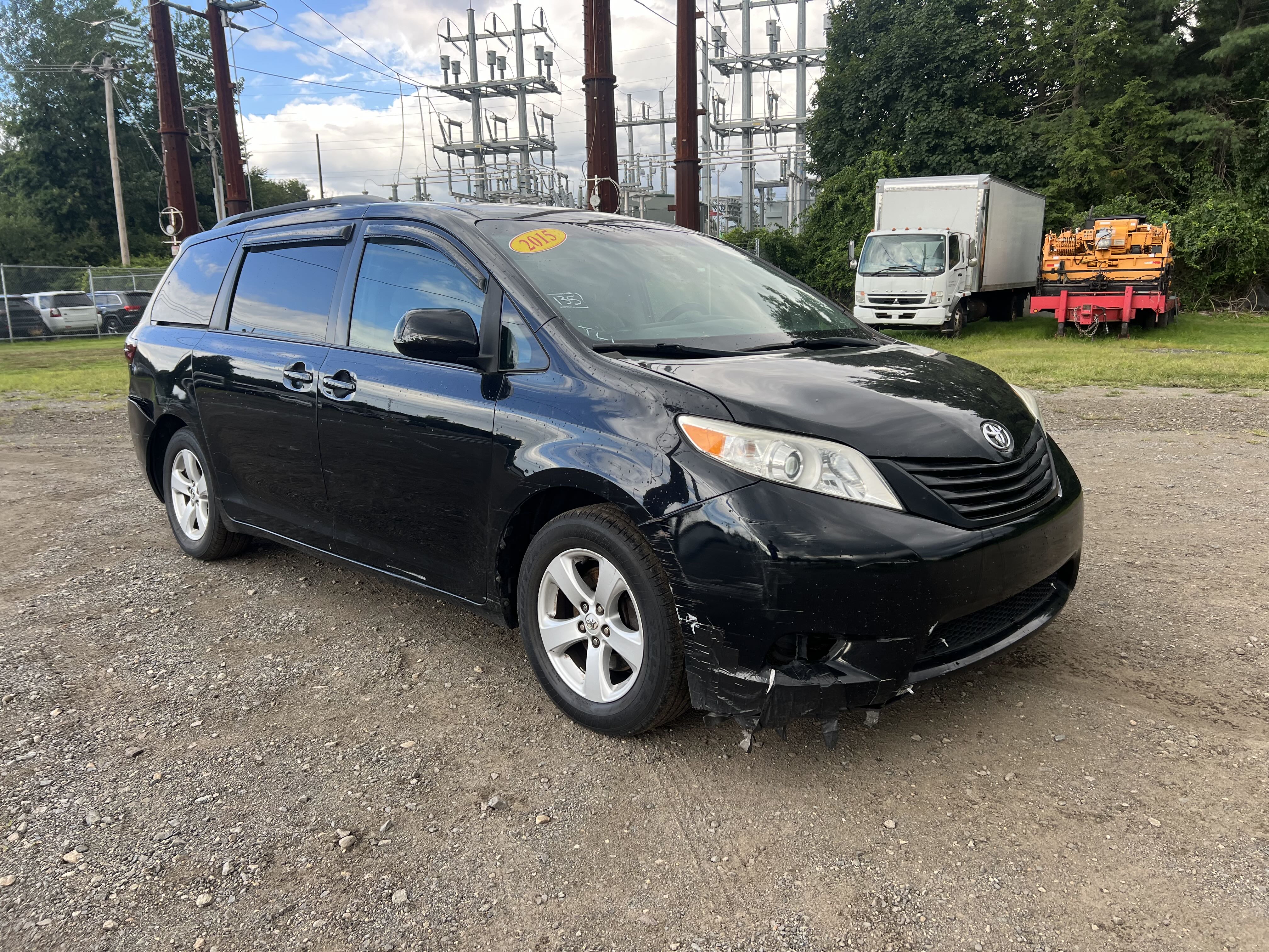 2015 Toyota Sienna Le vin: 5TDKK3DC3FS564241