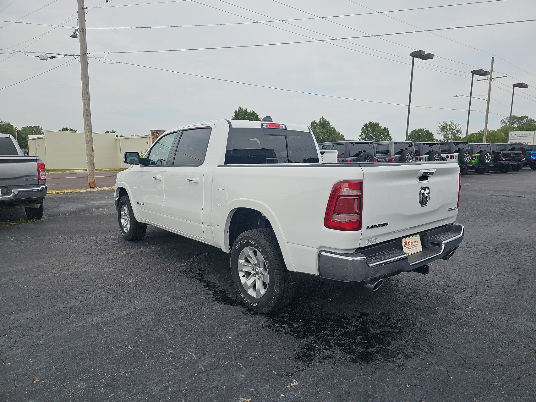 2022 Ram 1500 Laramie vin: 1C6SRFJT7NN472790