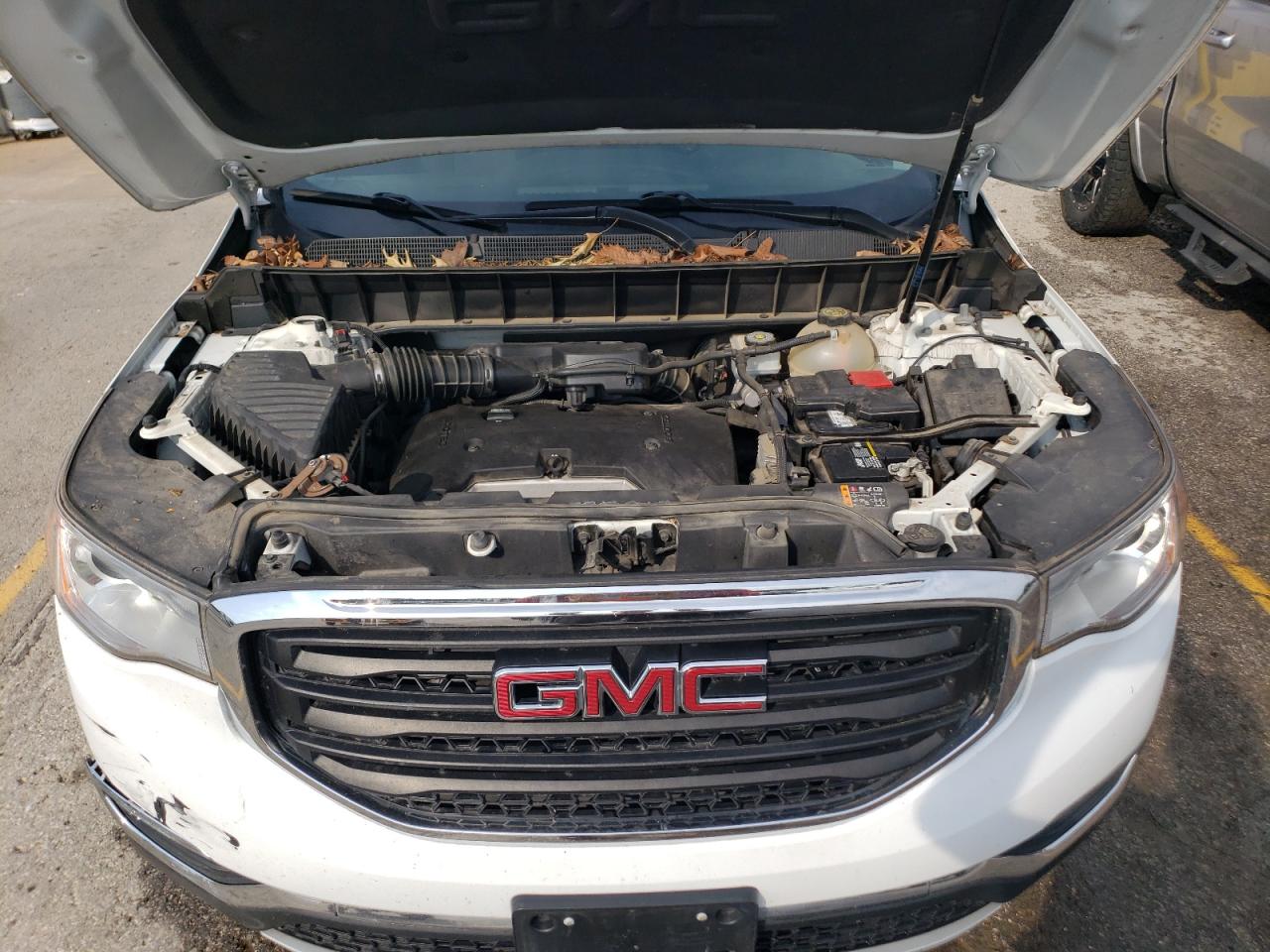 1GKKNKLA8JZ238495 2018 GMC Acadia Sle