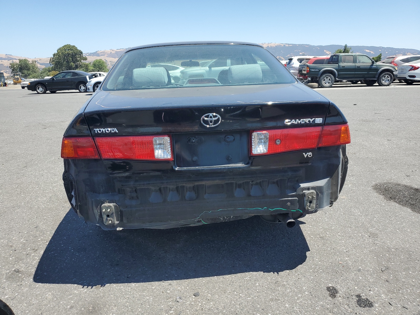 4T1BF28K5YU095826 2000 Toyota Camry Le