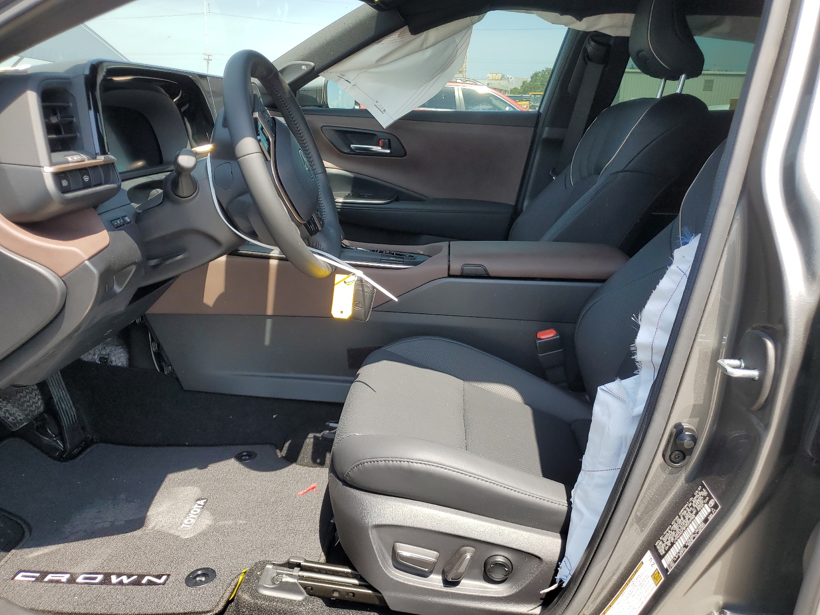 JTDAAAAF8P3003988 2023 Toyota Crown Xle