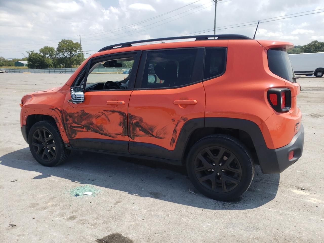 ZACCJBBBXJPG77766 2018 JEEP RENEGADE - Image 2