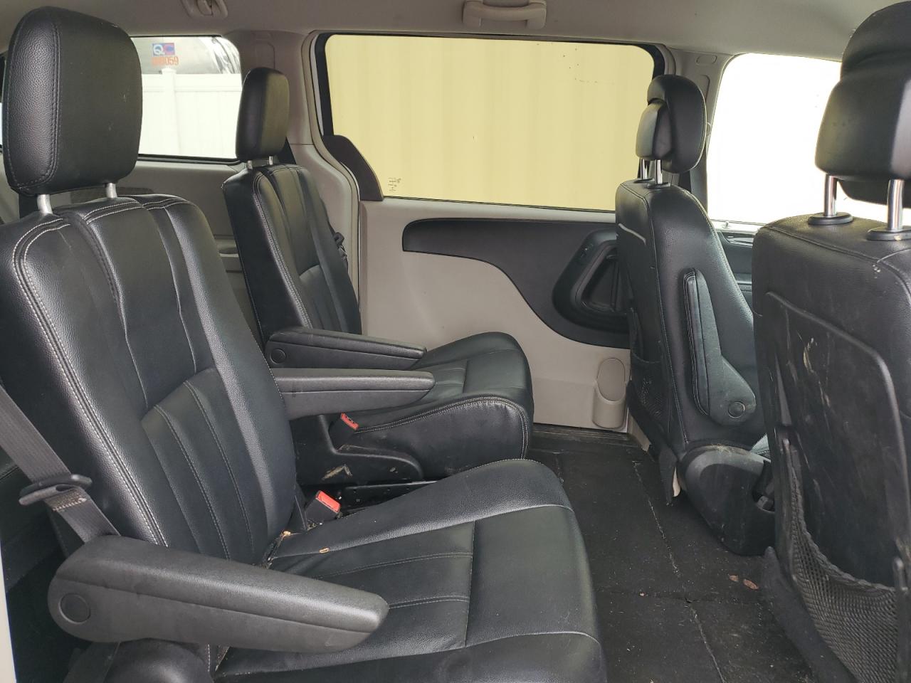 2016 Chrysler Town & Country Touring VIN: 2C4RC1BG1GR119688 Lot: 65600684